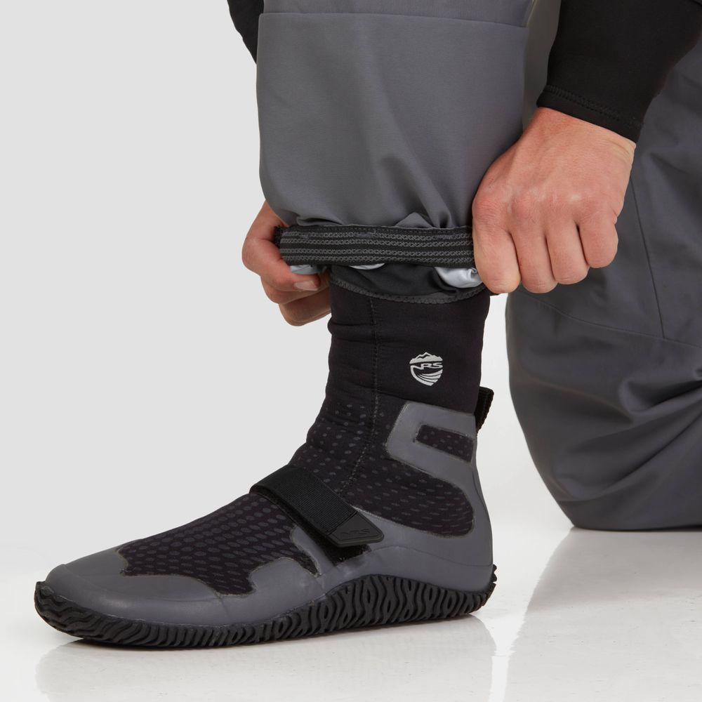 NRS Navigator GORE-TEX | Men's Comfort Neck Dry Suit
